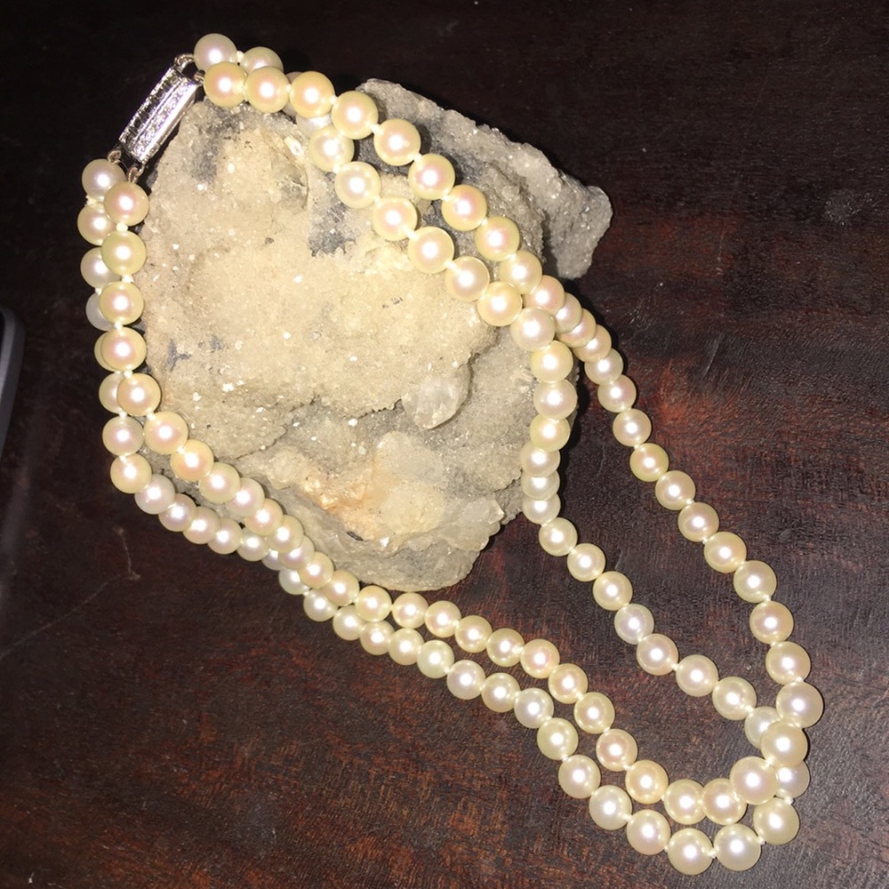 Stunning Classic Genuine Double-Strand Akoya Pearl Necklace!